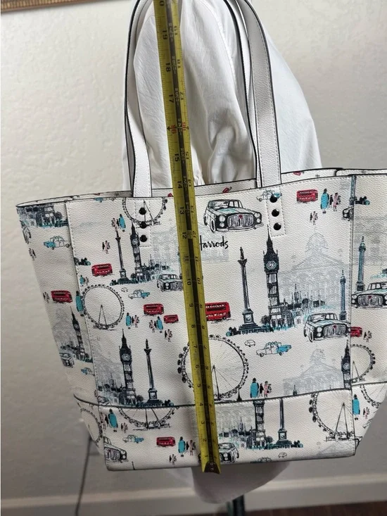 Harrods White London Print Large Tote Bag NWOT - Picture 3 of 6